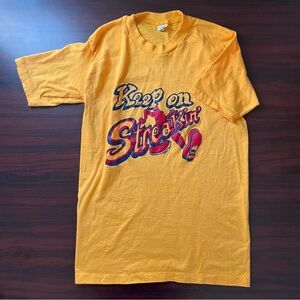 Vintage Keep On Streaking T Shirt 70s Rare Graphic Size Large